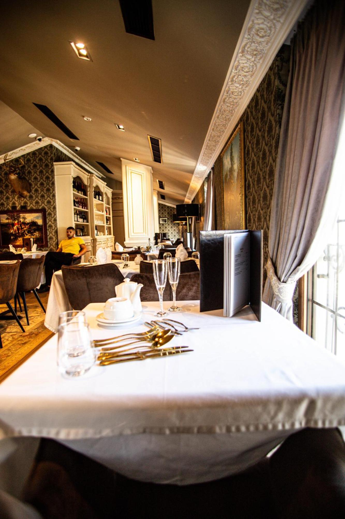 Envy Hotel Дуррес Экстерьер фото