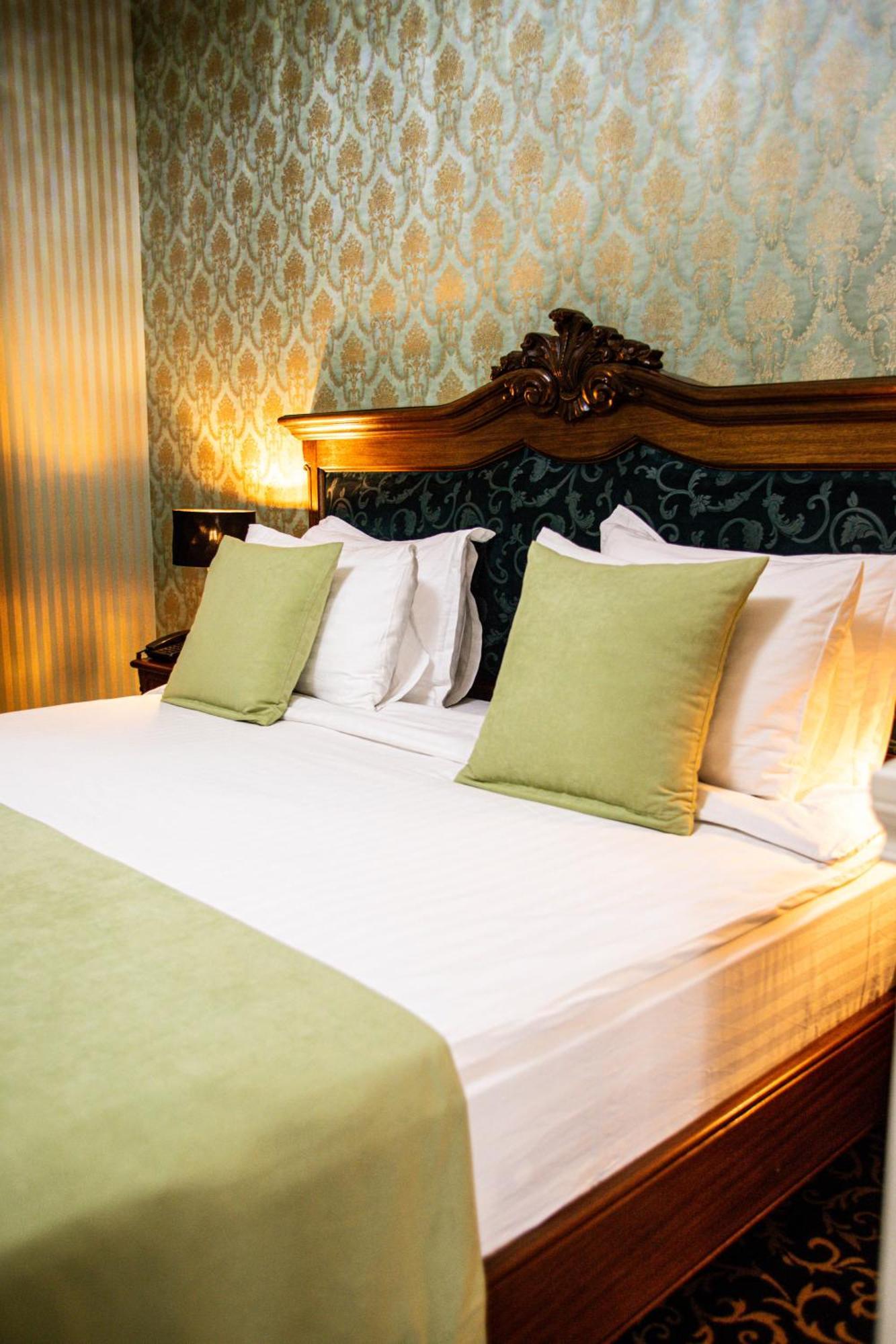 Envy Hotel Дуррес Экстерьер фото