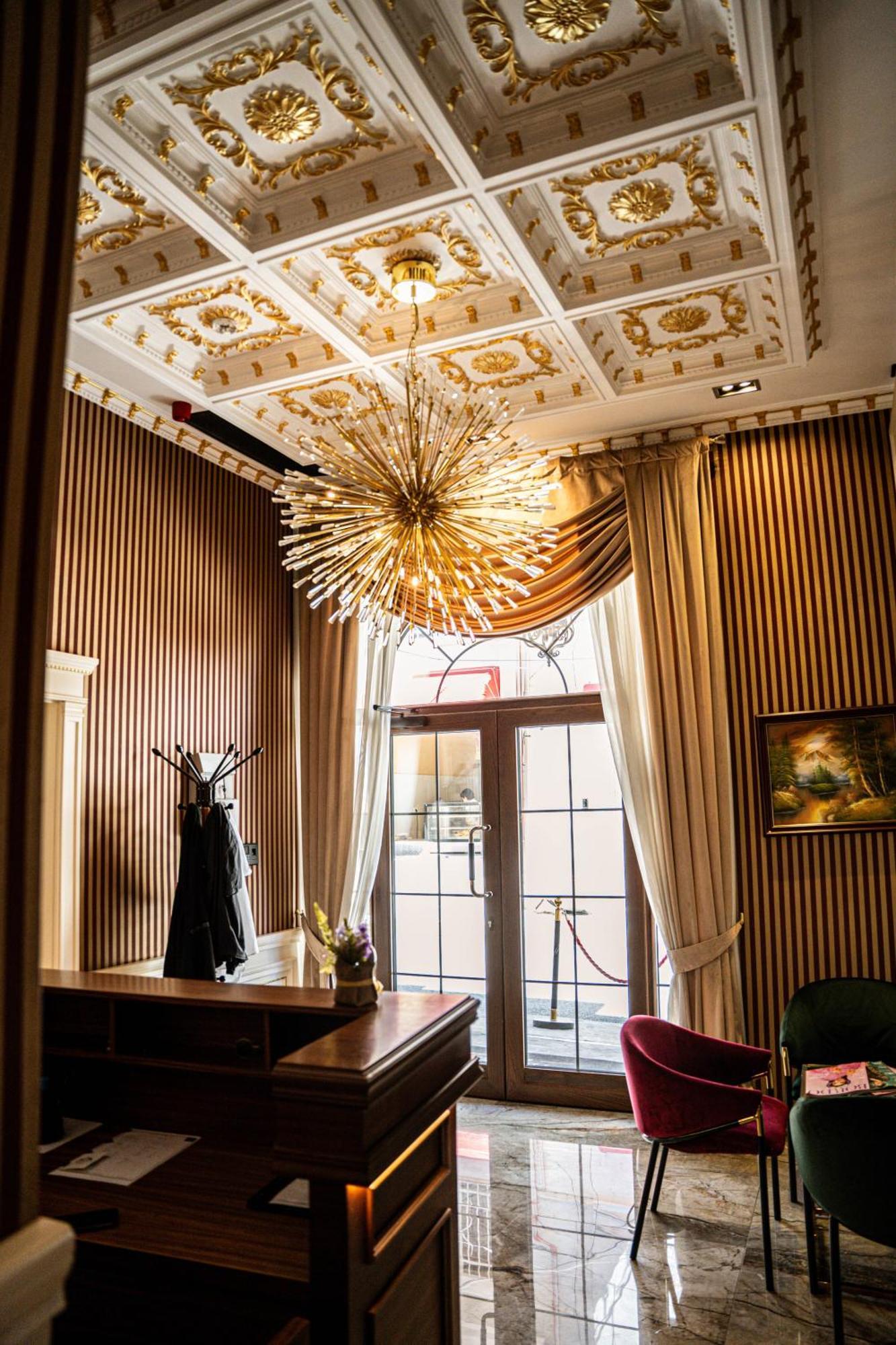 Envy Hotel Дуррес Экстерьер фото