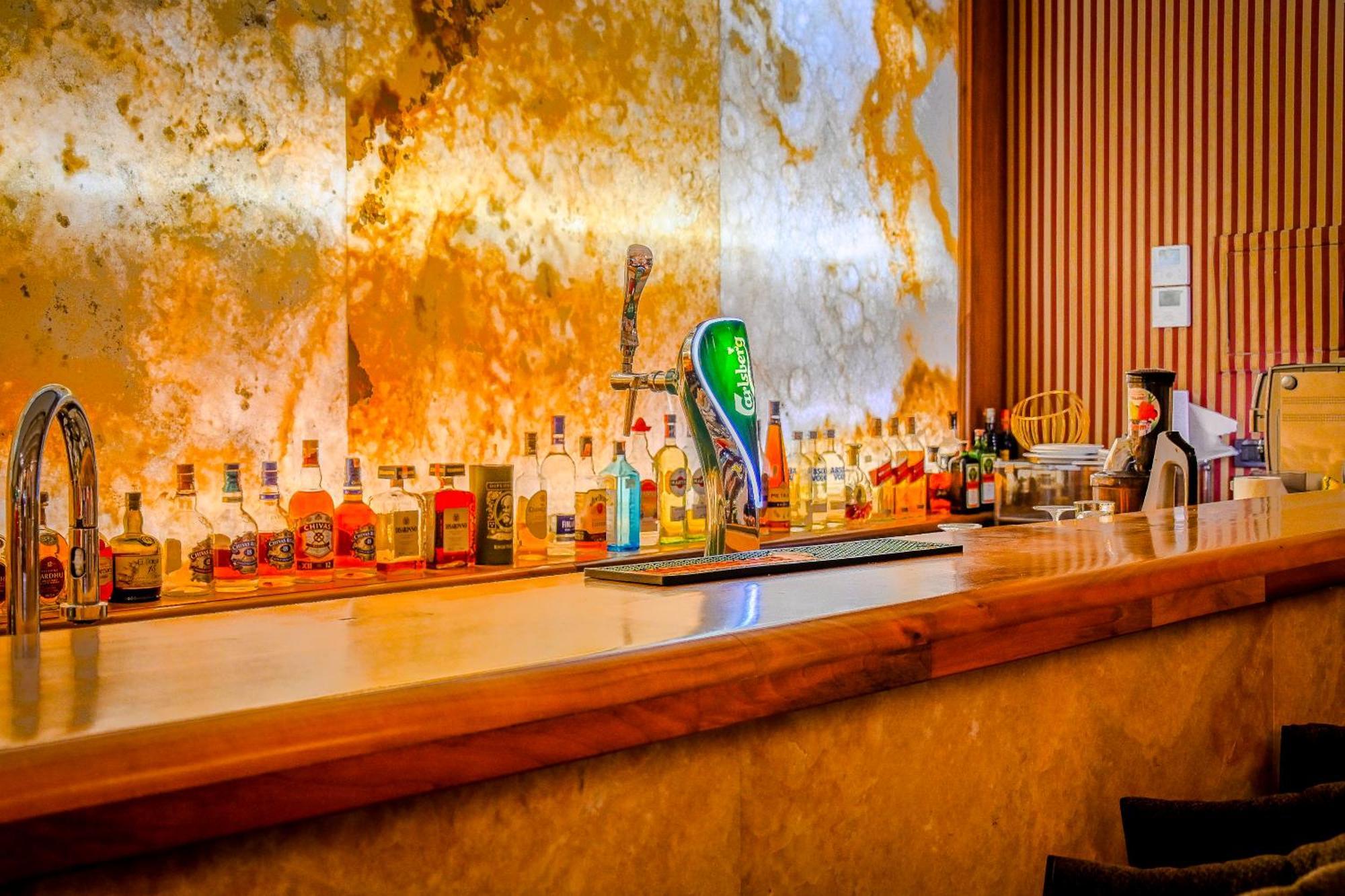Envy Hotel Дуррес Экстерьер фото