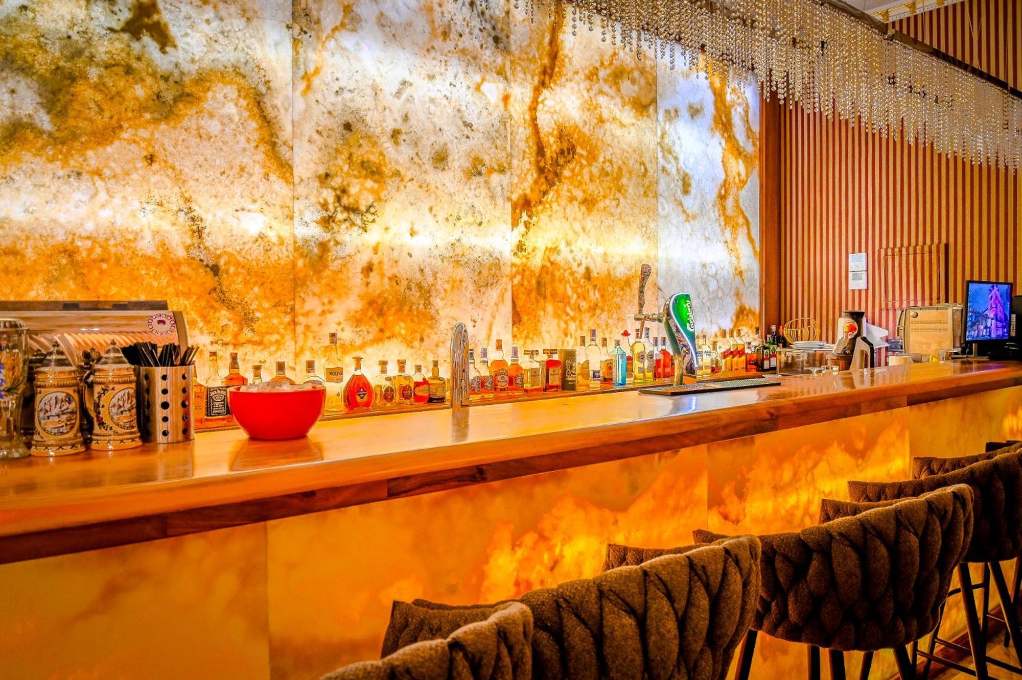 Envy Hotel Дуррес Экстерьер фото